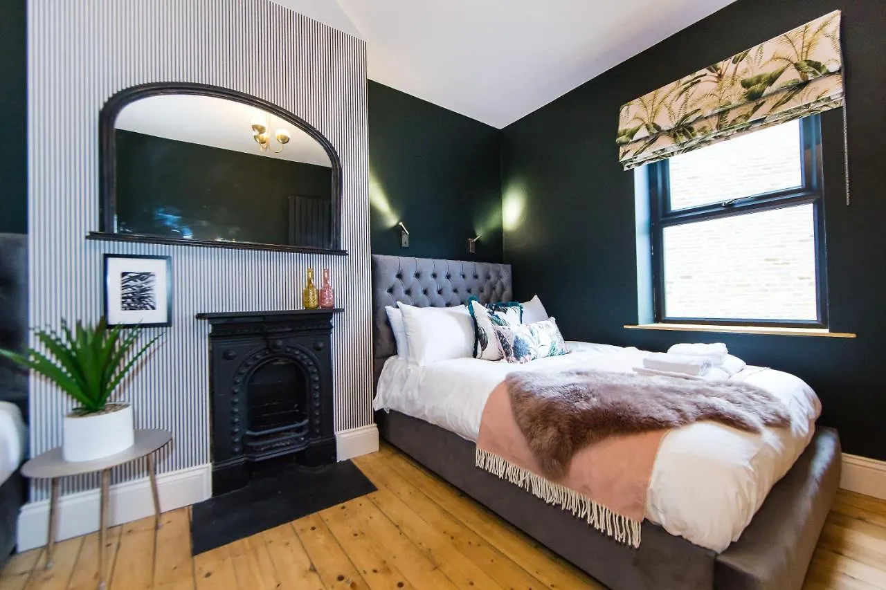 Craven By Casa Del Artista - 4 Bedroom Luxury House - Skipton 0*,  United Kingdom