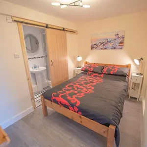  Apartment Modern In Town Centre